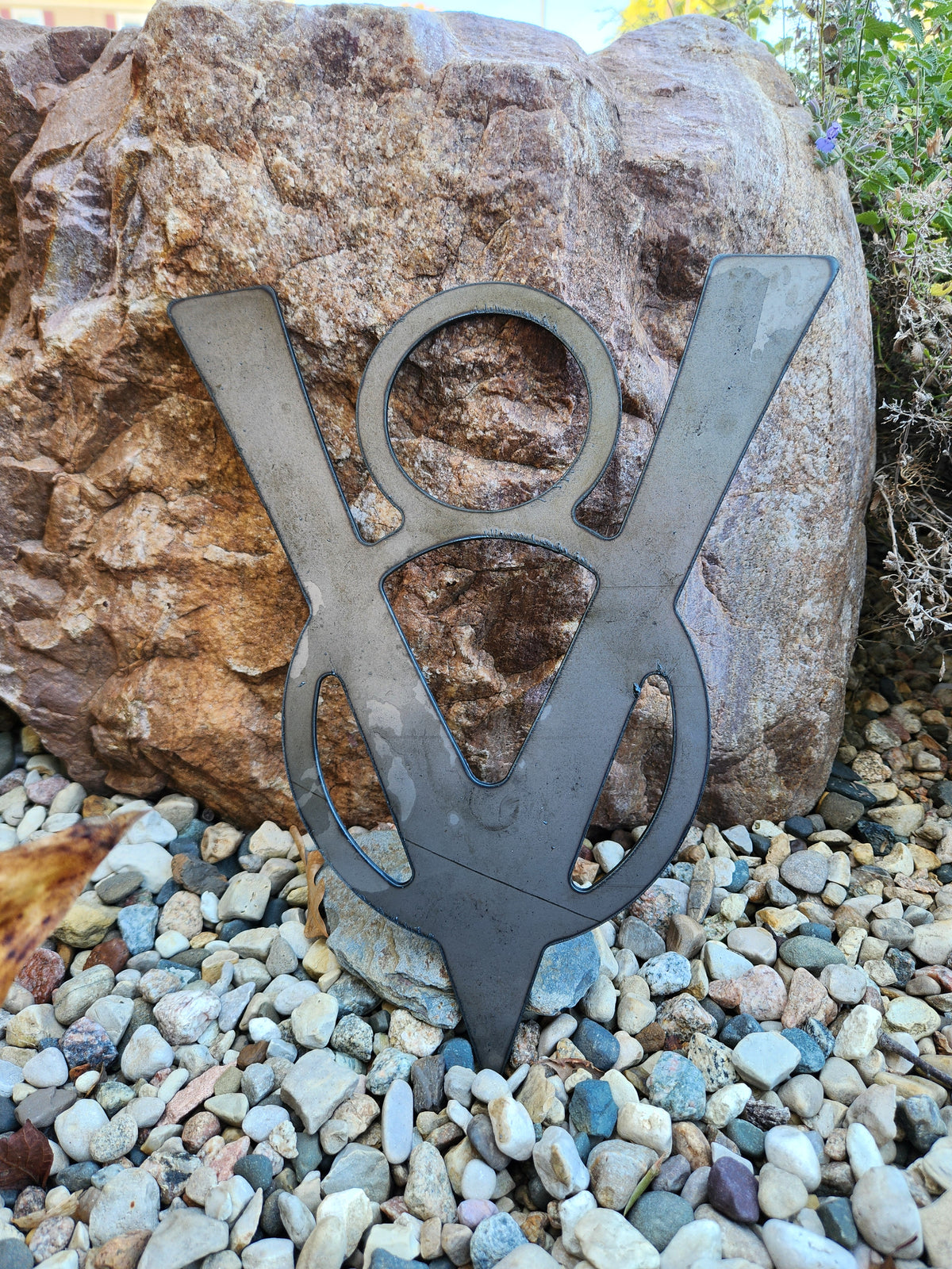 V8 sign
