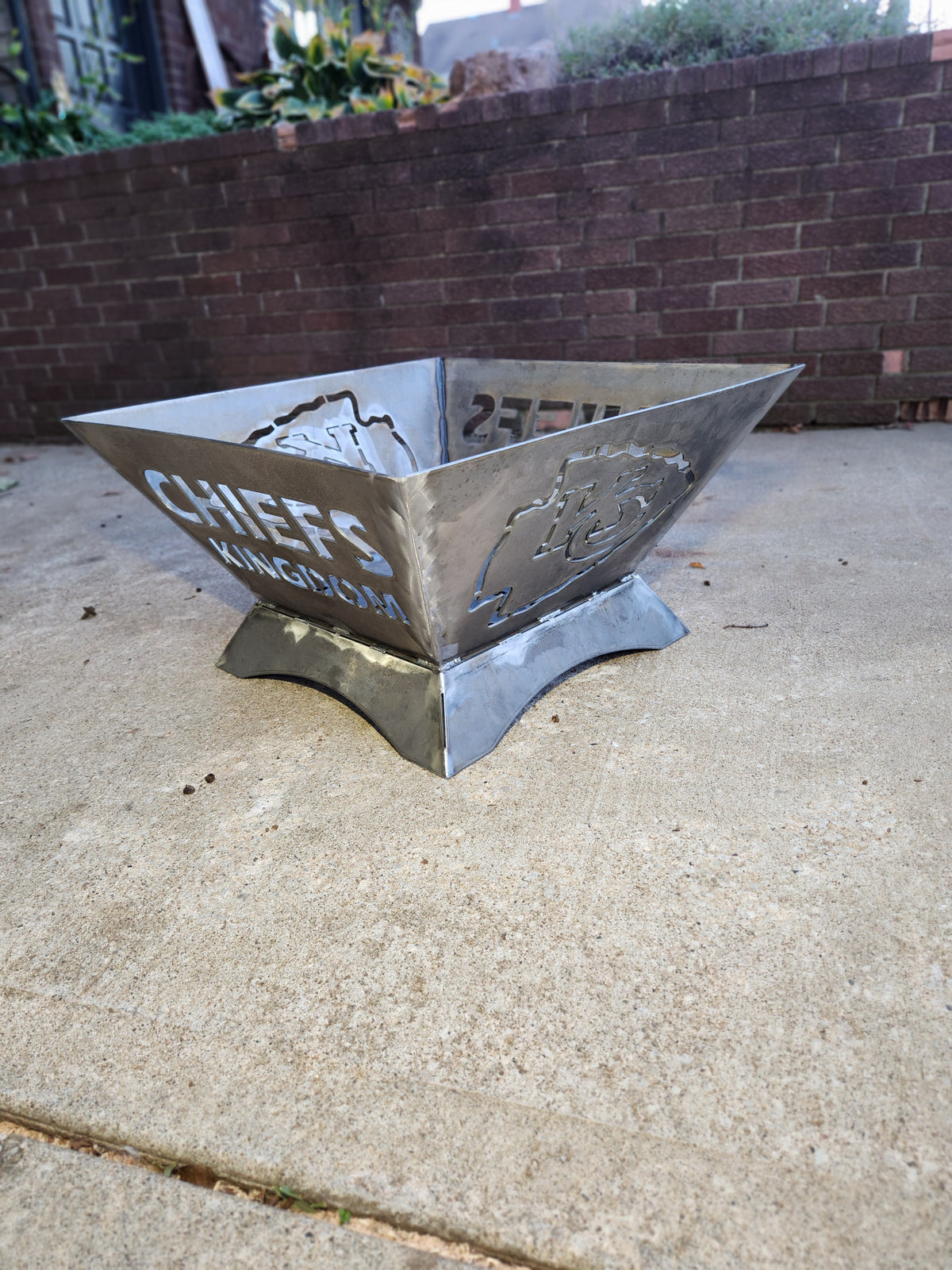 24" Chiefs Kingdom Firepit