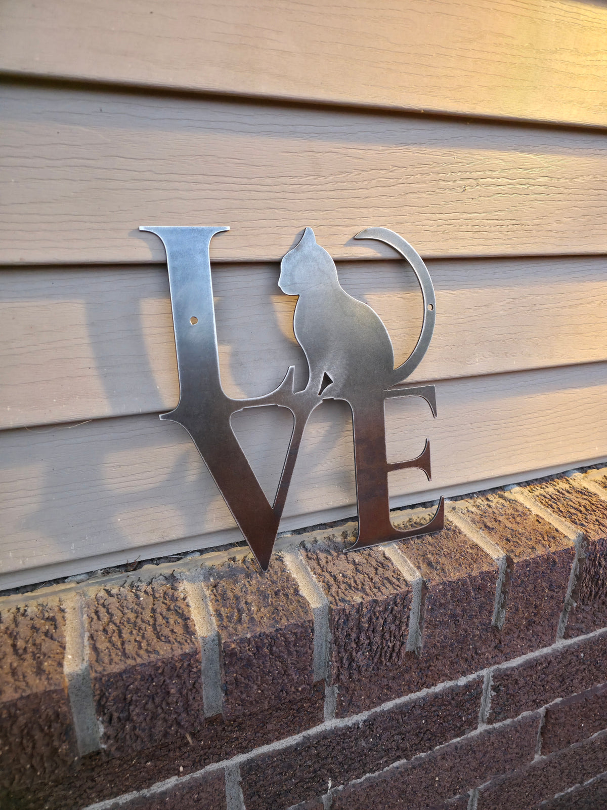 Cat Love Sign – Metal Cat Silhouette Wall Decor for Cat Lovers
